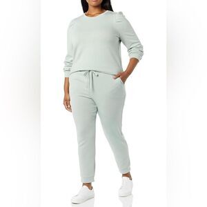 NWT Women’s Amazon Aware Gray Puff Sleeve Long Sleeve Sweatshirt Size Large